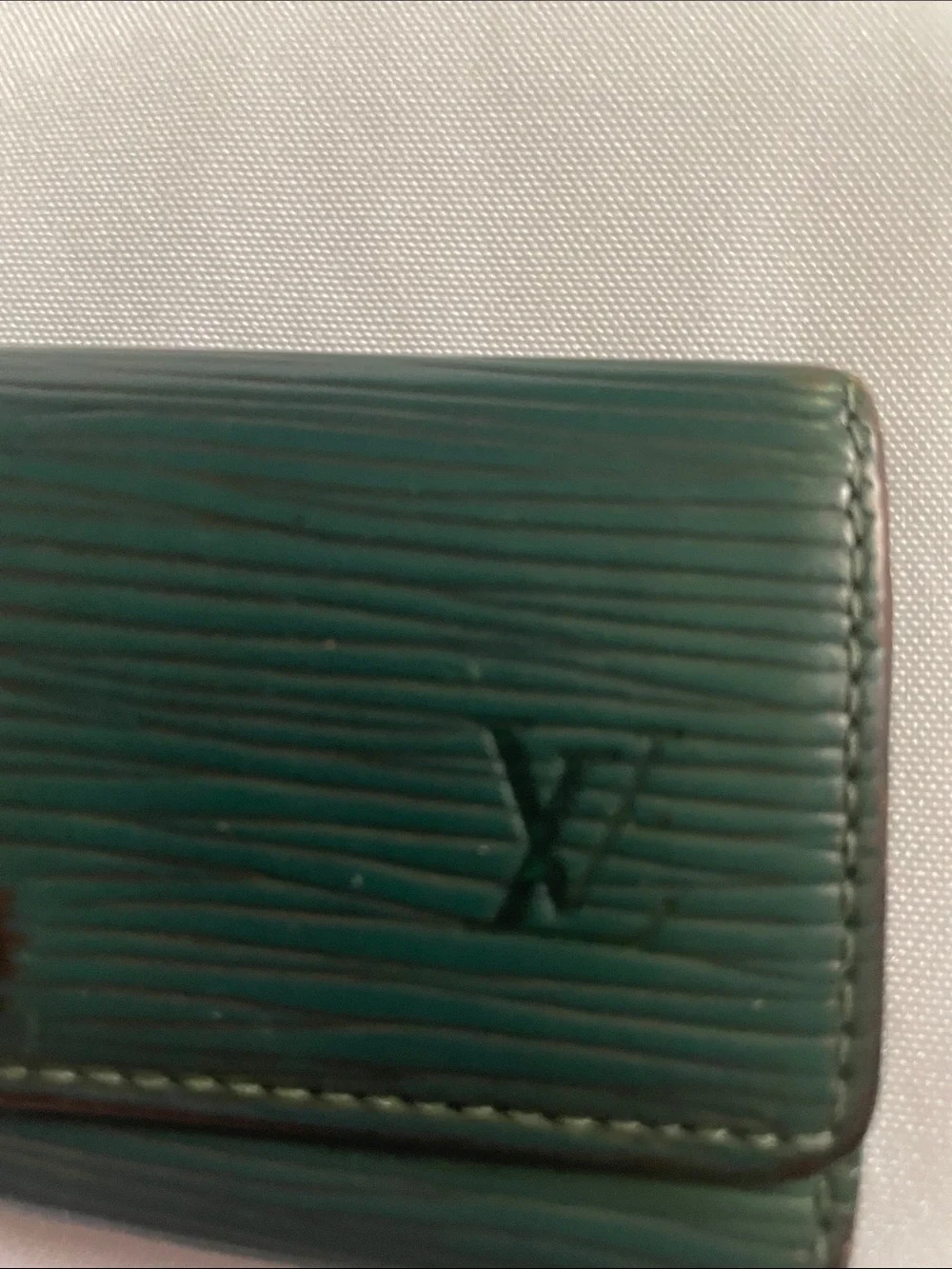 Louis Vuitton compact louis